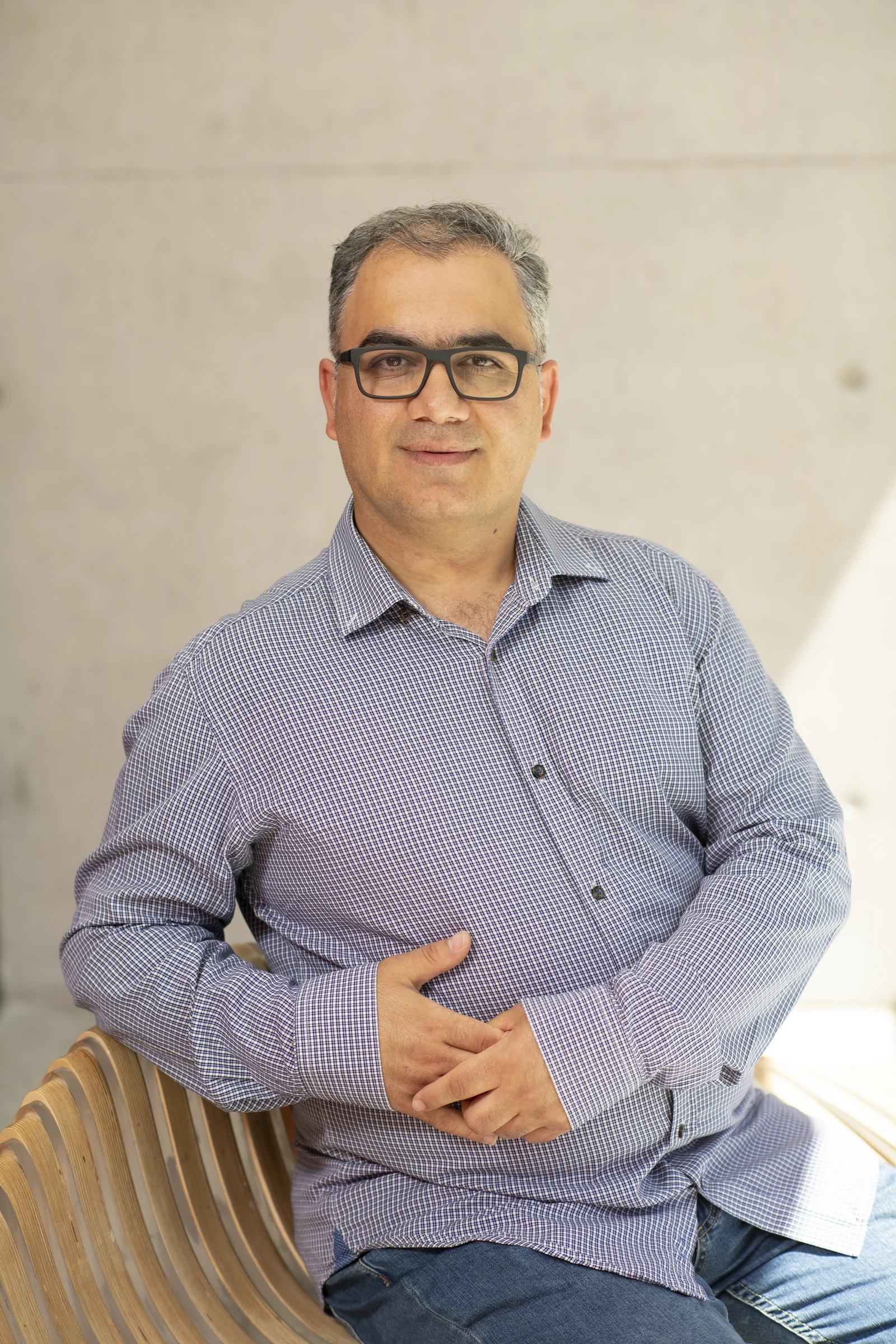Portrait of Dr Ali R. Jalili, UNSW Sydney